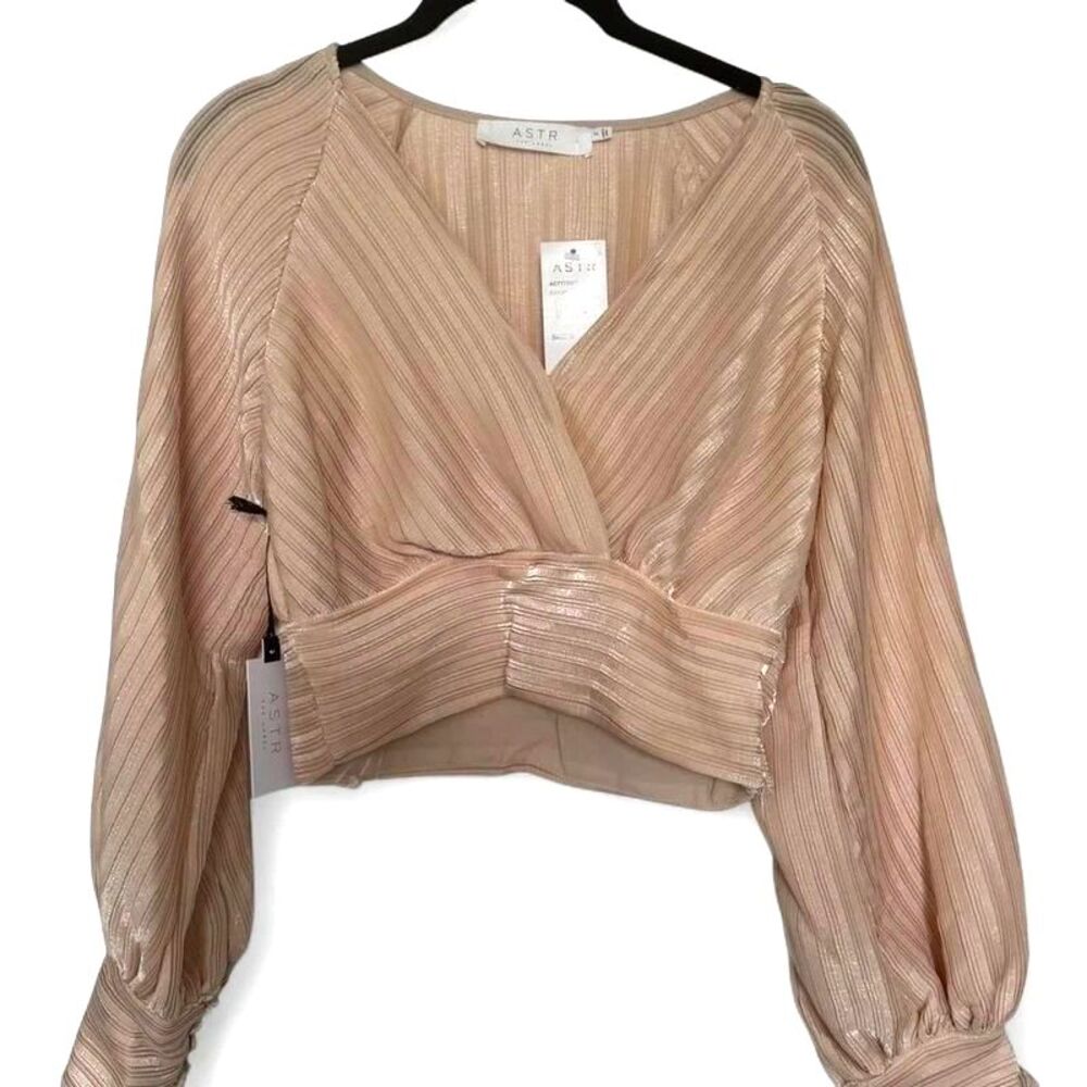 ASTR The Label Pernilla beige pleated crop satin blouse cream Size S